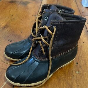 Brown size 6.5 Sperry’s